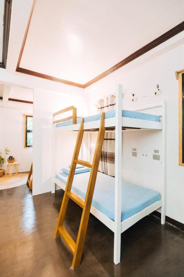 Higala Hostel Siargao Хенерал Луна Екстериор снимка